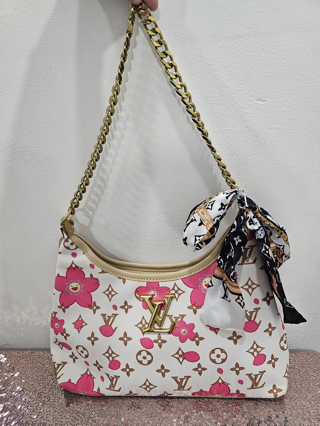 Elegant Louis Style White & Pink Floral Handbag with Gold Chain